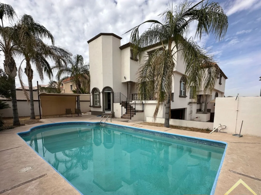 Mansión en venta en Haciendas Santa Fe - Muy por debajo de su avalúo (22M)